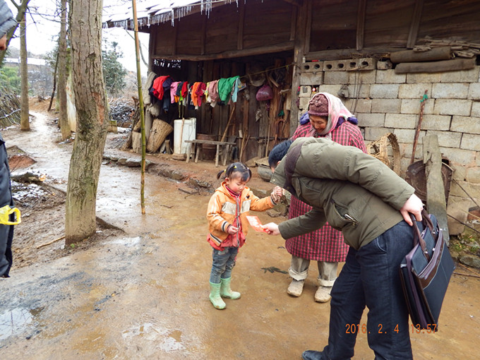 姑开乡慰问 020.jpg